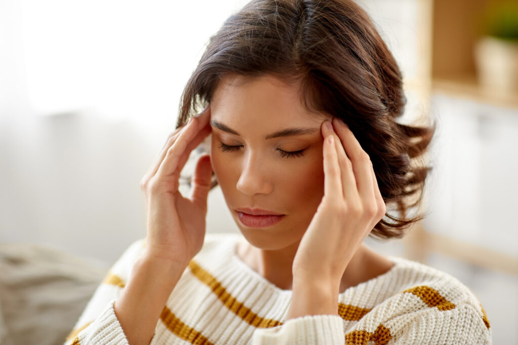 Migraine-Headaches-Girl-Parents-Talks
